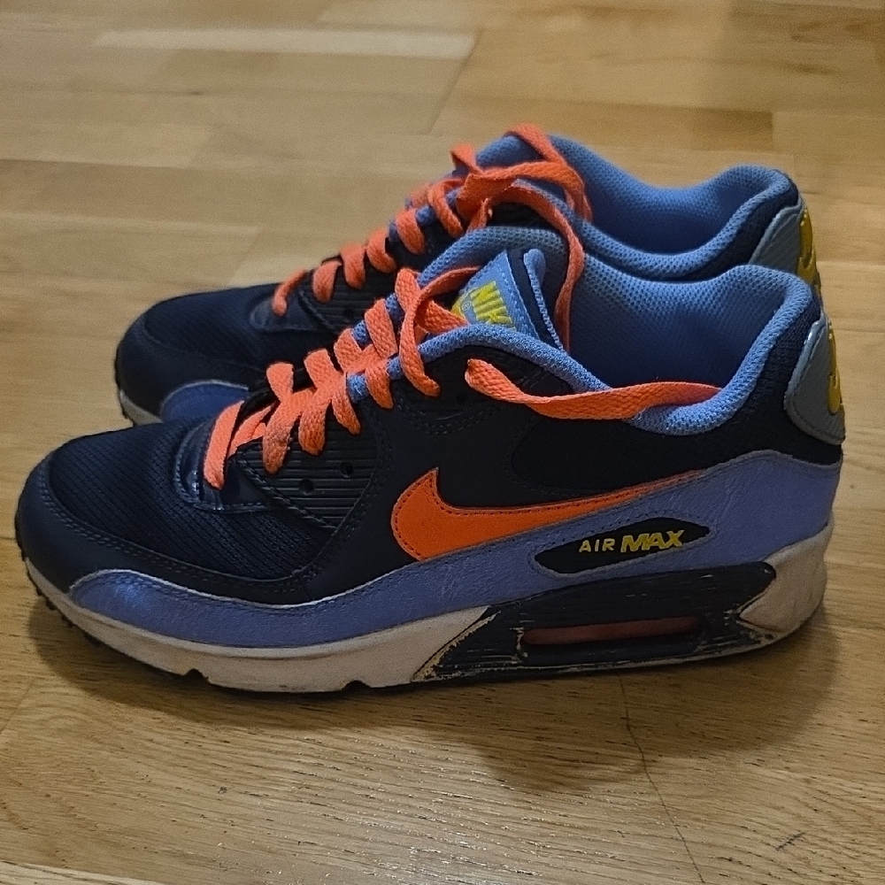 Nike Kids Air Max Sneakers  Blue and Peachy Salmon Nike Check And Lace (worn)